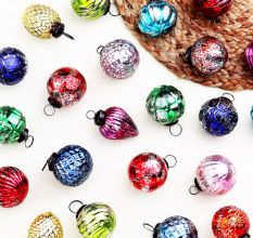 12 Pieces Multicolor Distressed Ornaments For Tree Decoration