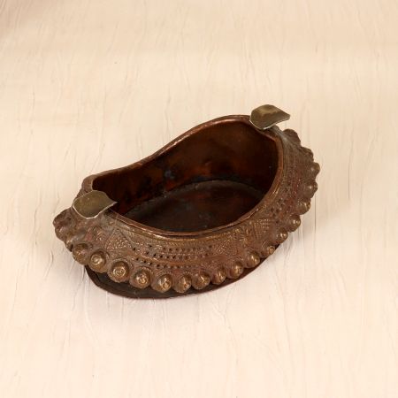 Handmade High-Quality Brass Ashtray in Vintage Finish
